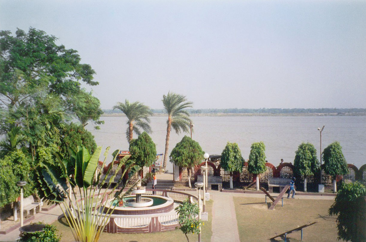 Tāki, India