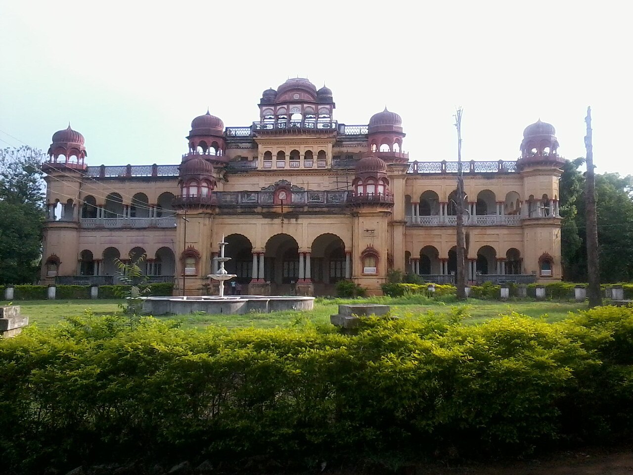 Balāngīr, India