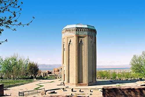Momine Khatun Mausoleum, Naxçıvan