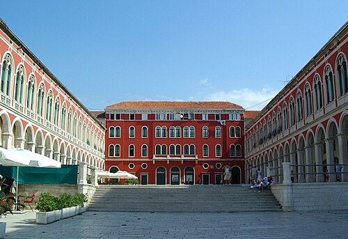 Republic Square, Split