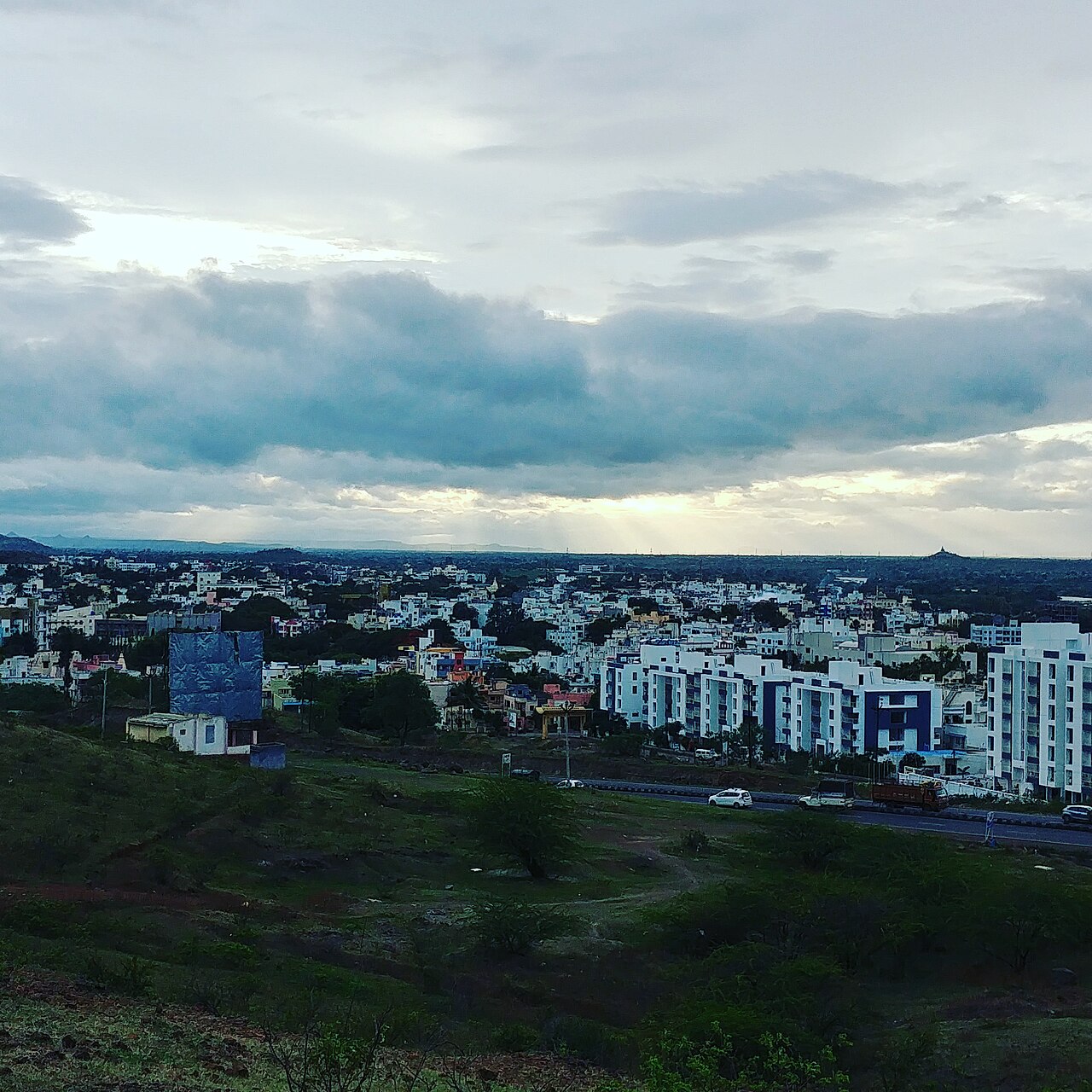Sirūr, India
