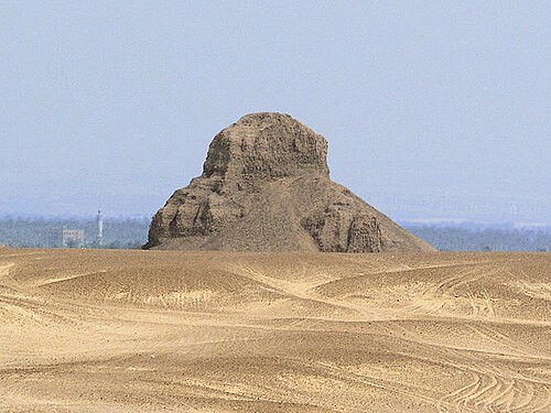 Pyramid of Amenemhat III, Ḩalwān